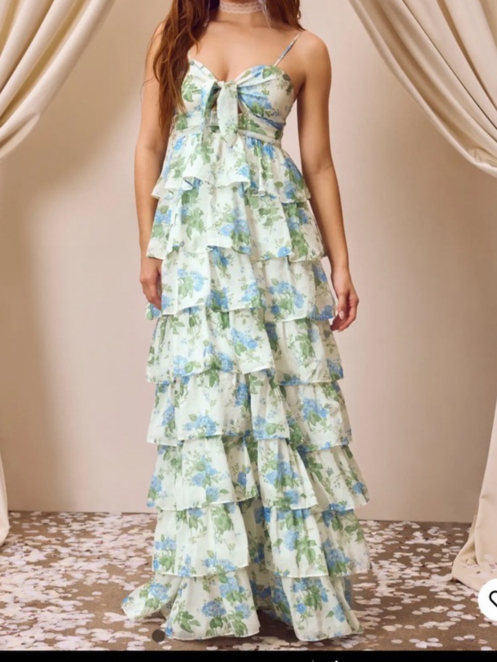CHIFFON SWEETHEART FLORAL CUT OUT LAYERED
RUFFLE HEM MAXI DRESS